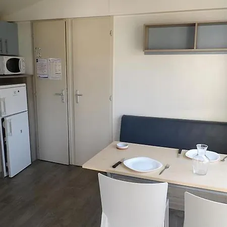 Mobil Avec Terrasse Pour 6 Personnes - Api-1-52-381 Camping