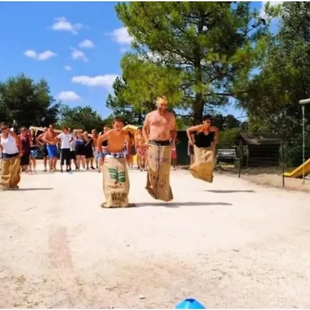 Mobil Avec Terrasse Pour 6 Personnes - Api-1-52-381