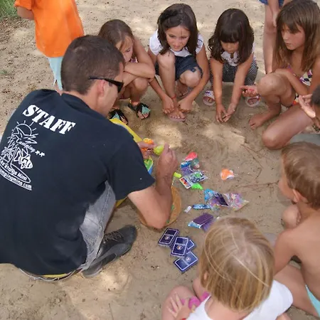 Mobil Avec Terrasse Pour 6 Personnes - Api-1-52-381 * Saint-Sornin (Charente-Maritime)