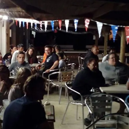 Mobil Avec Terrasse Pour 6 Personnes - Api-1-52-381