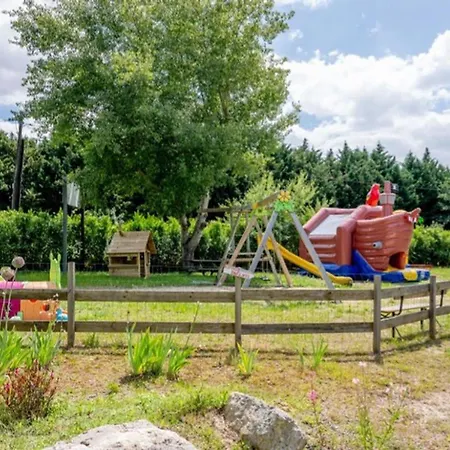 Mobil Avec Terrasse Pour 6 Personnes - Api-1-52-381 * Saint-Sornin (Charente-Maritime)