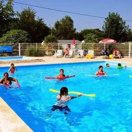 Mobil Avec Terrasse Pour 6 Personnes - Api-1-52-381 Camping *