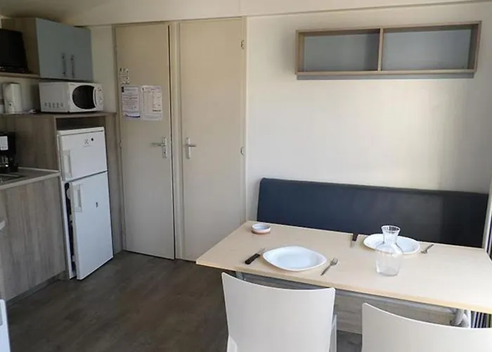 Mobil Avec Terrasse Pour 6 Personnes - Api-1-52-381 Camping