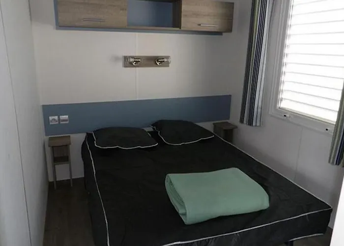 Mobil Avec Terrasse Pour 6 Personnes - Api-1-52-381