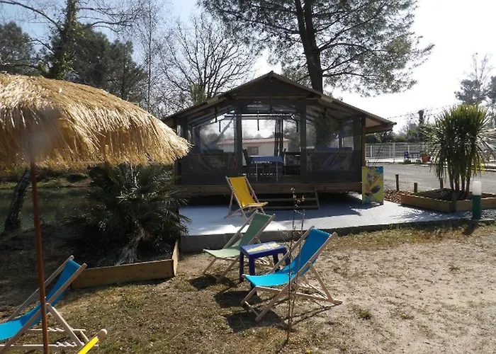 Mobil Avec Terrasse Pour 6 Personnes - Api-1-52-381 Camping