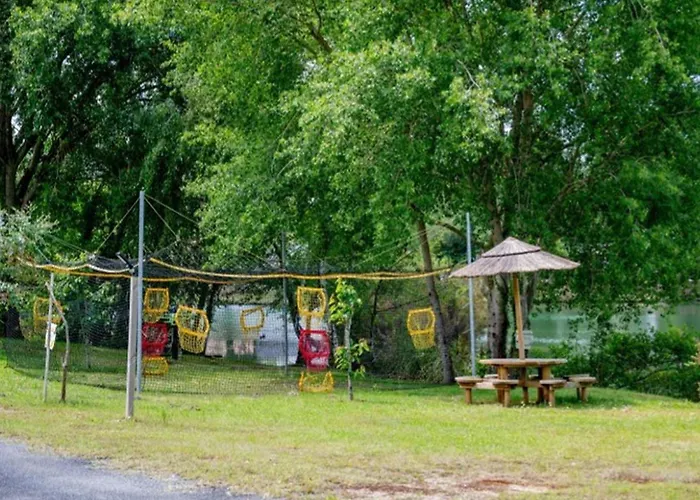 Mobil Avec Terrasse Pour 6 Personnes - Api-1-52-381 Camping *