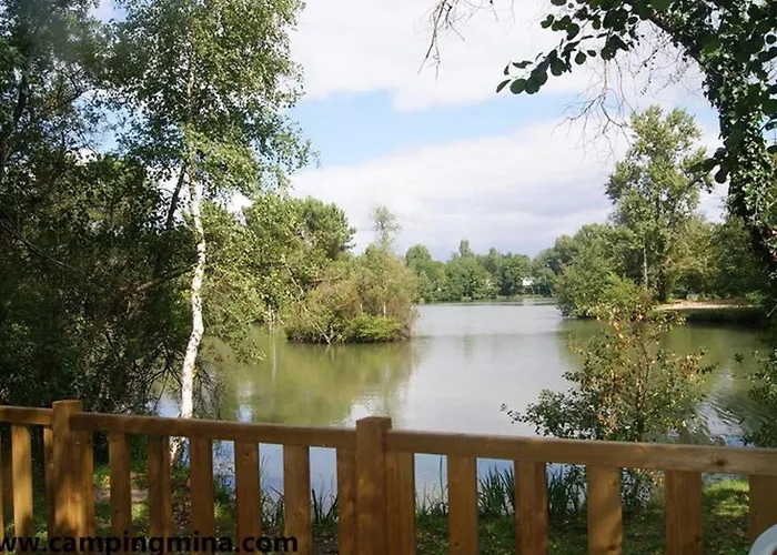 Mobil Avec Terrasse Pour 6 Personnes - Api-1-52-381 Saint-Sornin (Charente-Maritime)